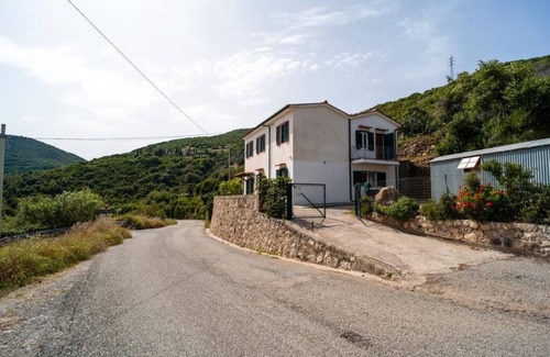 Rio Marina House | Casa Luciana Country house suitable for families and groups of people