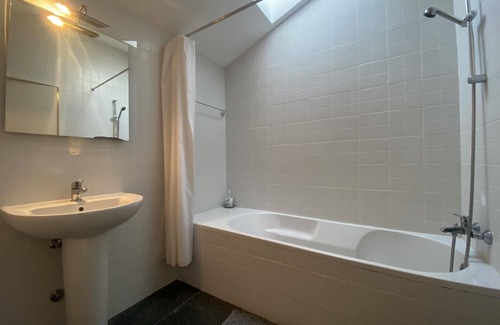 Braganca Bed & Breakfast | CASA LUIS GONZAGA - TORRE DA UNI. by VACATIONY