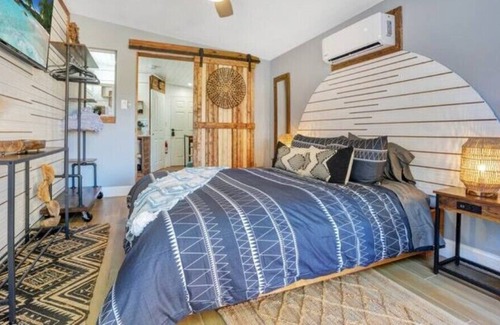 Conway Apartment | Casa Luna - Remodeled Lakefront Apartment