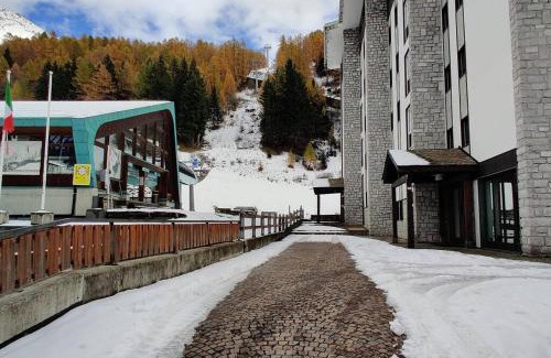 Madesimo Apartment | Casa Madesimo - Impianto sciistico e Parcheggio