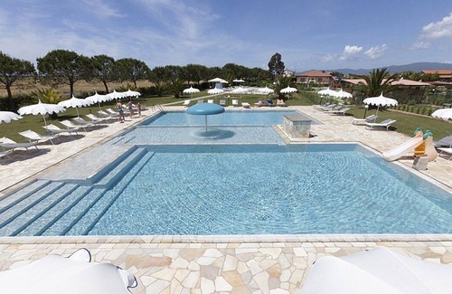Grosseto House | Casa Marieva C: A graceful apartment surrounded by the greenery.