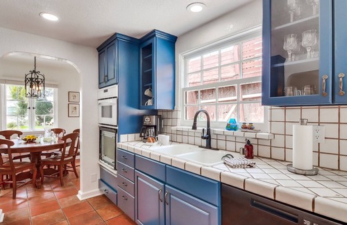 Old Town House | Casa Mariposa |3BR Charming Old Town Home +Hot Tub
