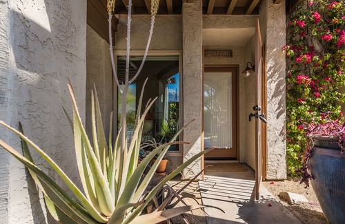 Palm Springs House | Casa Mesquite - Lovely Bungalow in S Palm Springs