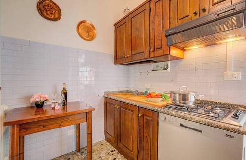 Rivoltella Apartment | Casa Milly, Desenzano Del Garda, Italy