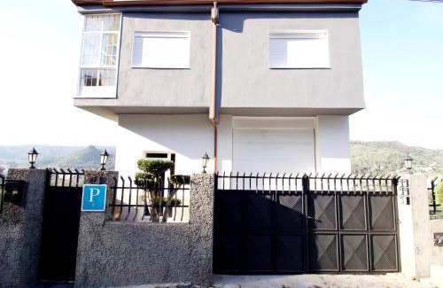 Reza House | CASA MIRADOR REZA Alojamiento Termas
