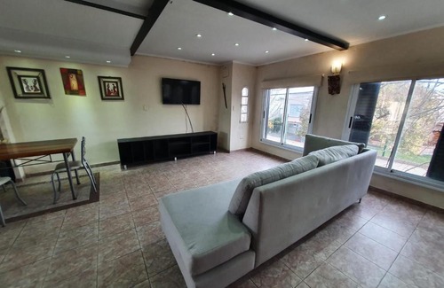 La Plata House | Casa moderna con terraza La Plata