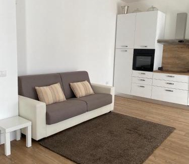 Moniga del Garda Apartment | Casa Moniga-Residenze Lizzeri