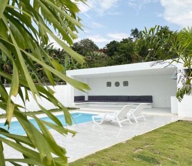 La Mesa House | CASA MONTEBELLO CON PISCINA PRIVADA EN LA MESA