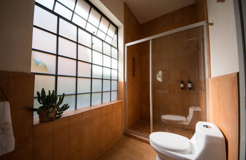 Americana House | Casa Montore by Barrio Mexico