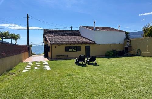 Redondela House | CASA O PIÑEIRO