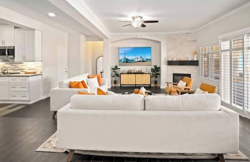 Banning House | Casa Oasis in Banning:Near Morongo & Palms Springs