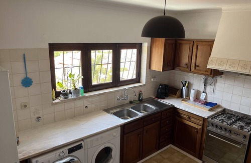 Charneca da Cotovia House | Casa Pausa Vakantiewoning in Sesimbra met Fantastische Zichten en Vlak de Oceaan