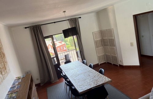 Charneca da Cotovia House | Casa Pausa Vakantiewoning in Sesimbra met Fantastische Zichten en Vlak de Oceaan