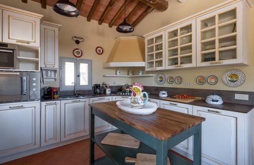 Gaiole in Chianti Villa | Casa Perano, Gaiole in Chianti, Siena and Chianti