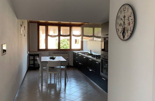 San Pietro in Cariano Apartment | Casa Piera-Comfortable apartment in San Pietro in Cariano, Casa Piera - Comodo appartamento a San Pi