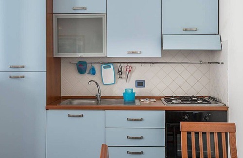 Punta Secca House | Casa Pistacchio A: A cozy apartment situated at a few steps from a sandy beach, with Free WI-FI.