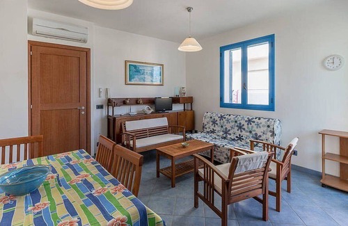 Punta Secca House | Casa Pistacchio A: A cozy apartment situated at a few steps from a sandy beach, with Free WI-FI.