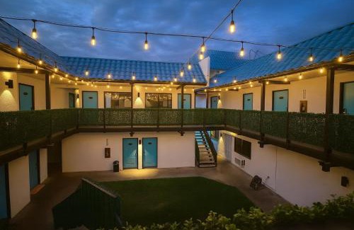 Southwest Anaheim Hotel | Casa Playa Inn - Stanton, Anaheim