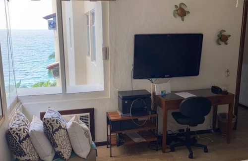 South Shore Hotel Area Condo | Casa Playa, Unobstructed Beachfront, Stunning 3BR, Literally 5 steps to sand