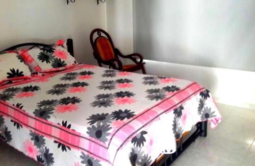 Girardot House | Casa Quinta con Piscina Privada en Condominio Campestre el Peñon