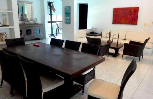 Girardot House | Casa Quinta Piscina Privada en el Condominio Campestre el Peñon Girardot