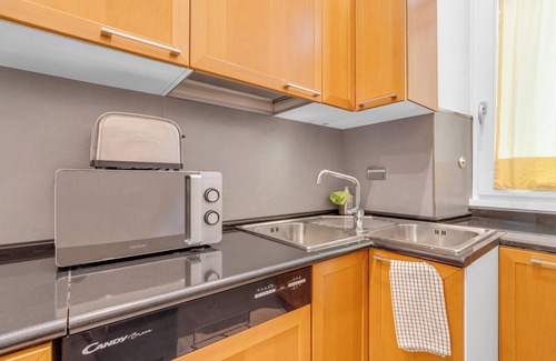 Flaminio Apartment | CASA REMO- 2 streetcar stops to old town-10 minuts