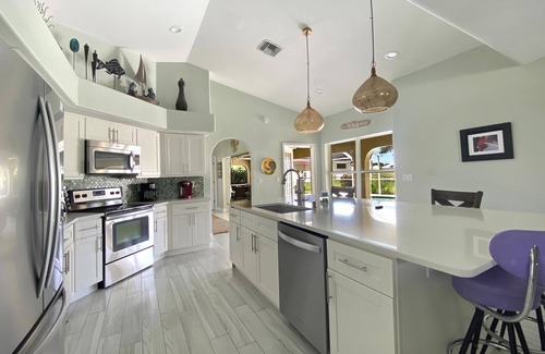 White Marsh Villa | Casa Ricardo, full refund*, heated pool, sleeps 8