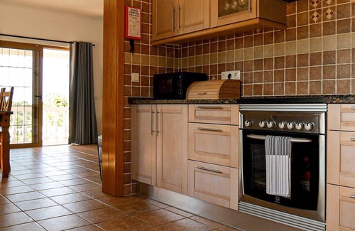 Lagoa e Carvoeiro House | Casa Rina - Private swimming pool, 5 min drive to beaches & 7 min to town