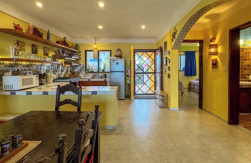 Isla Mujeres House | Casa Roca Caribe 1st Floor Suite - 2 Bedroom, 1 Bathroom, Oceanside Pool