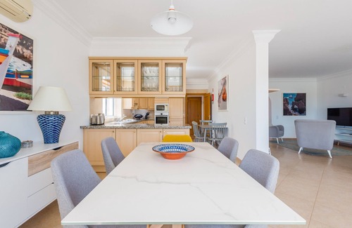 Funchal Villa | Casa Rosa at Boavista Resort