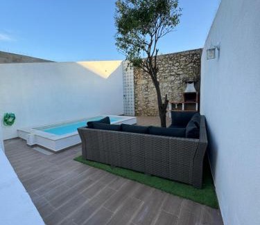 Setubal House | Casa Rosa