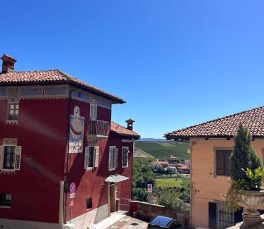 Castellinaldo House | Casa Rossa - Sweet Harmony