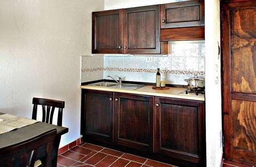 Monterotondo Marittimo House | Casa Ruta B: A characteristic and welcoming apartment surrounded by the greenery, with Free WI-FI.