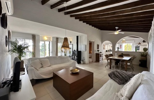 Competa Hotel | Casa Rural Cómpeta Piscina Barbacoa y Vista