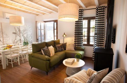 Zahara de la Sierra House | Casa Rural Candelas