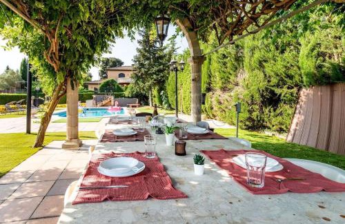 Vilobi d'Onyar Villa | Casa rural con piscina privada, barbacoa, WIFI y parking incluido