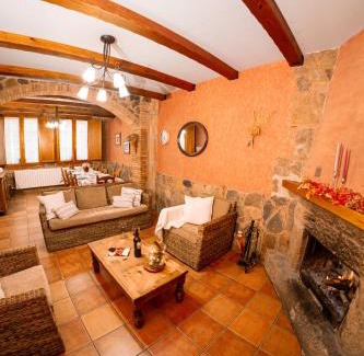 San Martin de la Virgen de Moncayo House | Casa Rural La Milagrosa