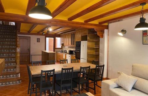 Mirambel House | Casa Rural La Peña