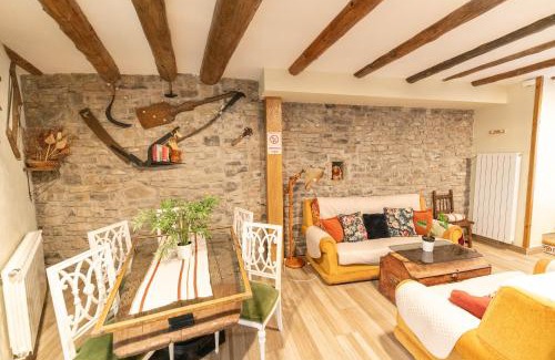 Biescas Bed & Breakfast | Casa rural MAZA especial grupos