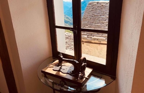 Lionza House | Casa Ruscada