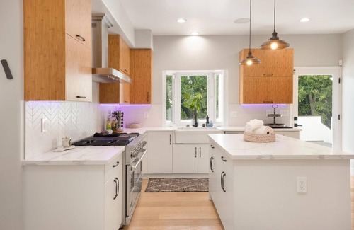 Studio City Villa | Casa Saban - Private Villa Near Disneyland+Downtown LA | Pool