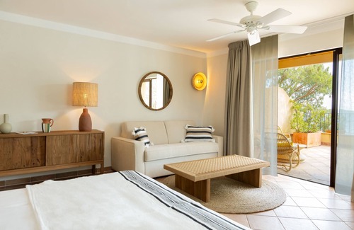 Porto-Vecchio Hotel | Casa Santini x Roc Seven