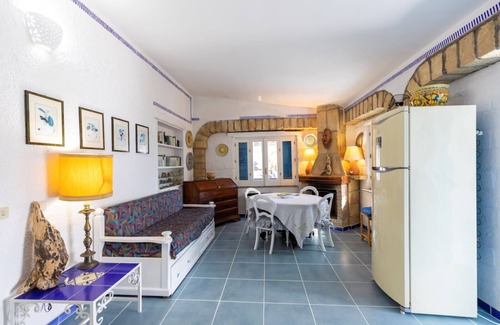 Santa Maria House | Casa Serena, for 4/6 people, with sea view and access to the beach