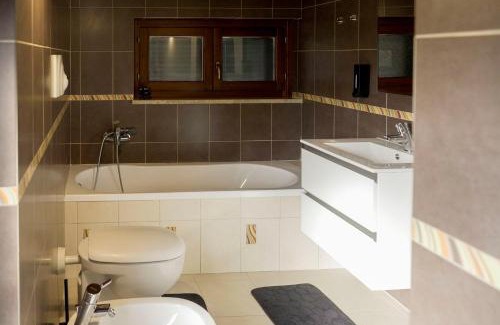 Pontecagnano Apartment | Casa Soele appartamento 90 m2, 2 camere da letto, 6 posti letto, parcheggio privato gratuito