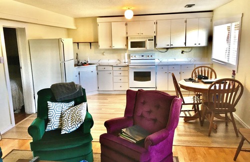 Vernon House | Casa Sol: gorgeous 6 bdrm lakeview home - pool hot tub, close to beach & pet ok!