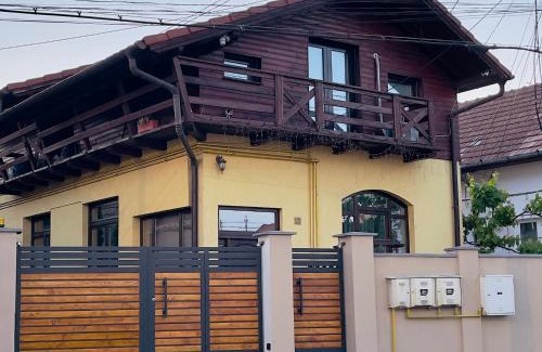 Alba Iulia Villa | Casa Tamplarului