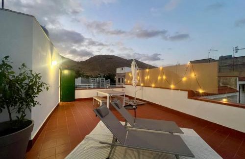 Partanna Apartment | Casa TreMar - Flat with roof top in Mondello