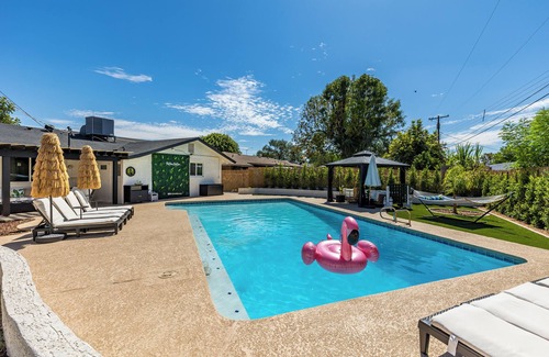 Mesa House | Casa Tropical 11 Beds Huge Pool Near ASU