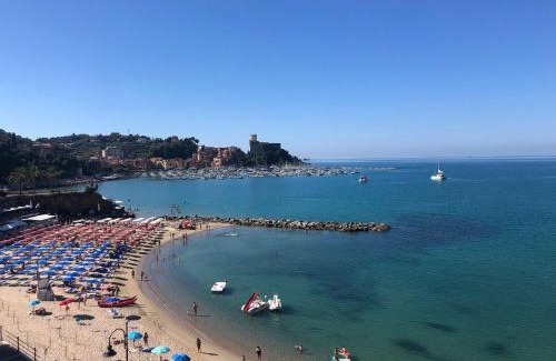 Villafranca in Lunigiana Villa | CASA VACANZA VILLA DeA