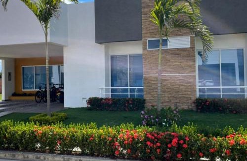 Girardot House | Casa Vacacional con Piscina Privada en Girardot